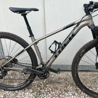Trek Pro Caliber 8 2018