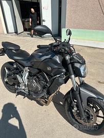YAMAHA MT-07