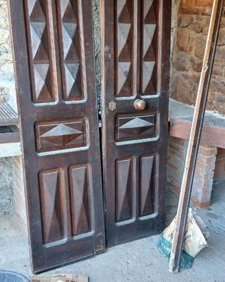 Portone in legno