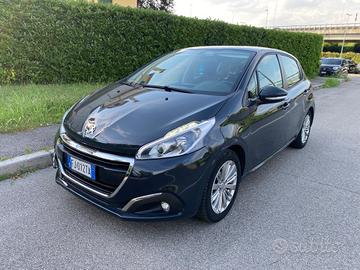 Peugeot 208 PureTech 82 5 porte Allure