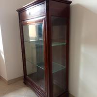 Vetrina  arte povera artigianale