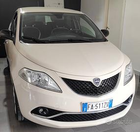 Fiat lancia ypsilon
