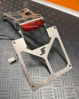 portatarga regolabile Vm Racing Ktm