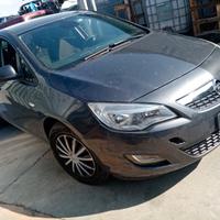 PER uso RICAMBI - opel astra J 2012 BERLINA