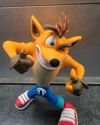 crash bandicoot  statua