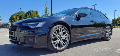 Audi A6 40 Avant S line total black Mhev 204cv