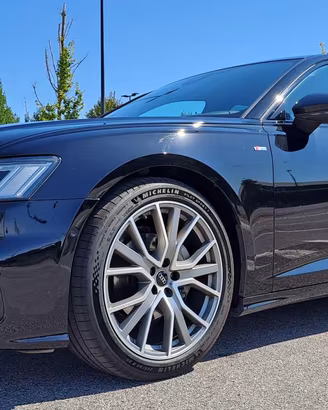 Audi A6 40 Avant s line total black
