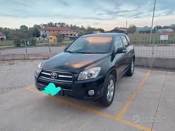 rav 4 150 cavalli con gancio traino
