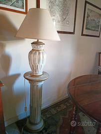 lampada con colonna piedistallo 