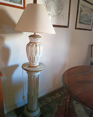 lampada con colonna piedistallo 
