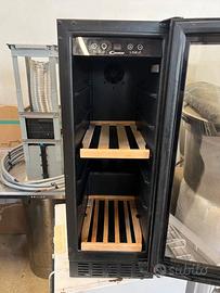 Cantinetta vino Candy con porta in vetro e ripiani