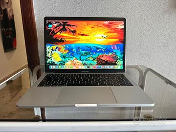 APPLE MACBOOK PRO I5 16GB DI RAM DISPLAY 2560X1600