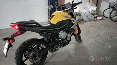 Yamaha XJ6 - 2009