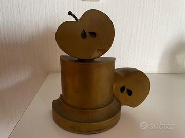 Scultura astratta in bronzo di Vanni Viviani