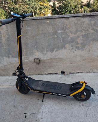 monopattino Ducati city cross-e