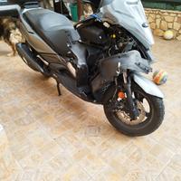 Kymco Downtown 350