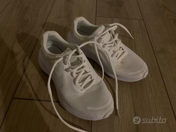 Nike bianche