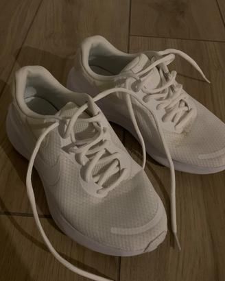 Nike bianche