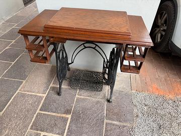 Mobile per macchina da cucire