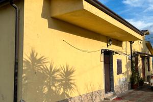 Casa indipendente con Giardino