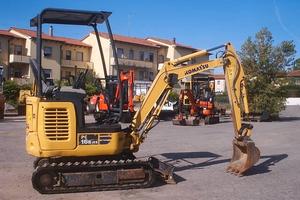 Miniescavatore usato KOMATSU PC 16 R HS