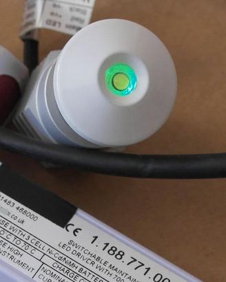  Luce led sia di emergenza che  lampada a incasso