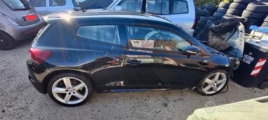 Volkswagen scirocco incidentata 