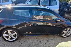 Volkswagen scirocco incidentata 