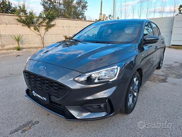 Ford Focus 1.5 DIESEL120cv ST-Line NAV+RETROCAM. 2