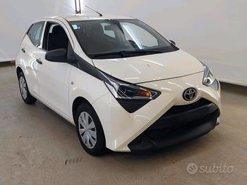 Toyota Aygo Connect 1.0 VVT-i 72 CV 5 porte x-fun 