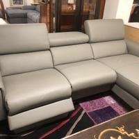 Divani in pelle nuovi in svendita dal magazzino