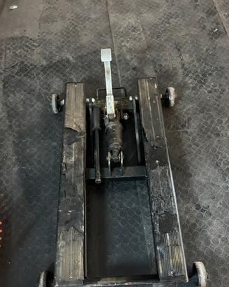 Cric sollevatore moto