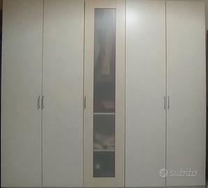 camera da letto Ikea bianca come nuova completa