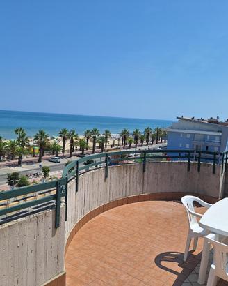 ATTICO FRONTE MARE SETTEMBRE e ALBA 23 a 30 AGOSTO