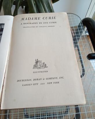 Madame Curie:a biography. Ed.americana 1937.