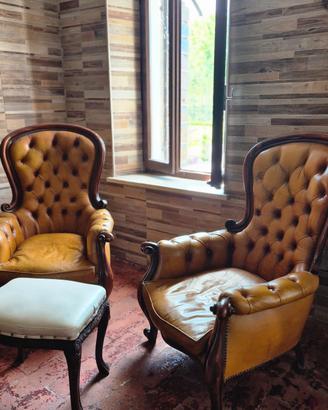 Coppia Poltrone Chesterfield in Pelle 