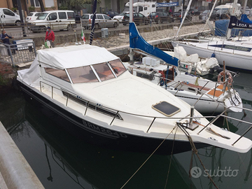 Barca a motore Cantieri Morri