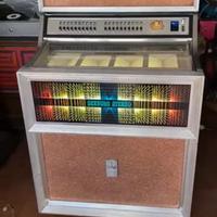 Juke box golden jet