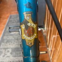 Triciclo e bici da corsa