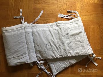 Paracolpi lettino e trapunta coordinata