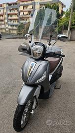 BEVERLY 300