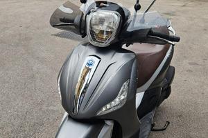 BEVERLY 300