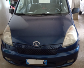 Toyota yaris verso