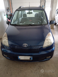 Toyota yaris verso