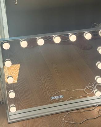 Specchio con luci