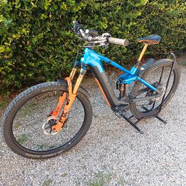 Cube  E-Mtb hybrid 140  action team 