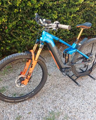 Cube  E-Mtb hybrid 140  action team 