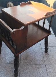 Tavolino portagiornali