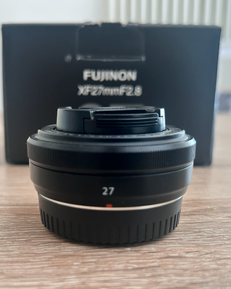 Fujifilm XF 27mm f/2.8 obiettivo