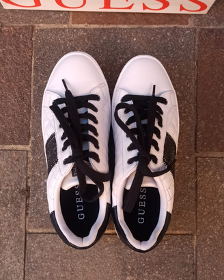 Sneakers donna Guess bianche n.40